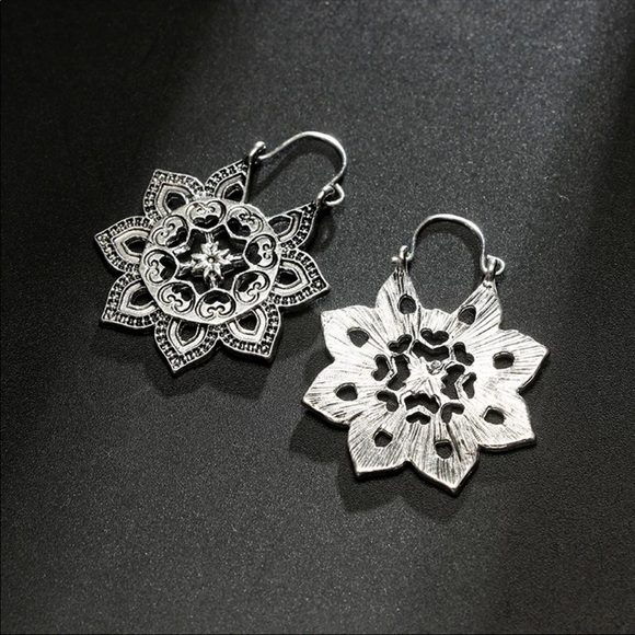 • Stephanie • Boho Mandala Earrings - Picture 4 of 5